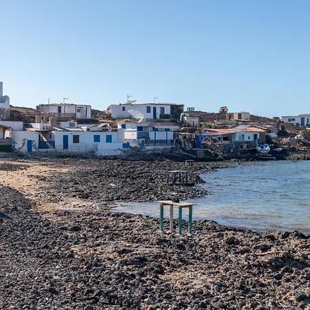 Casa Toral Amazing Seafront Feriehus *