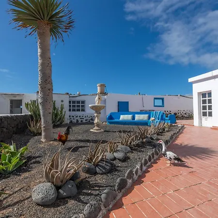 Casa Toral Amazing Seafront 度假居